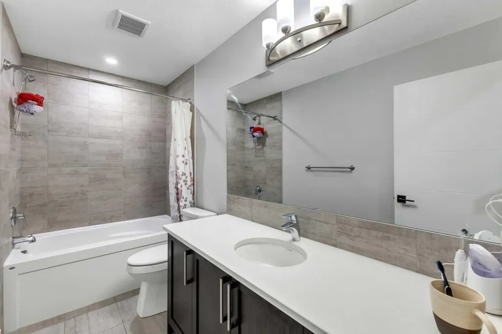 14 Carrington Road NW Calgary AB T3P 1L8