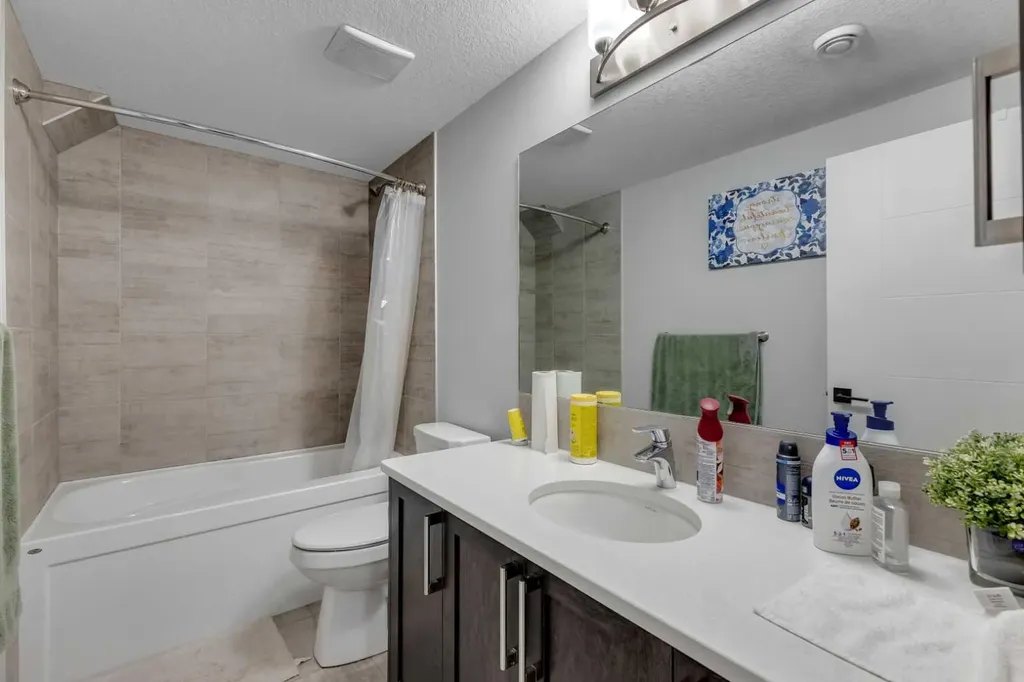 14 Carrington Road NW Calgary AB T3P 1L8