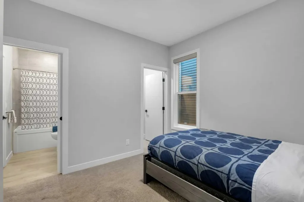 14 Carrington Road NW Calgary AB T3P 1L8