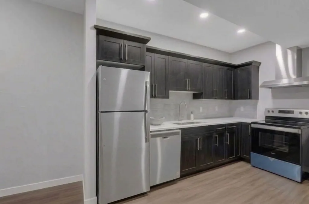 14 Carrington Road NW Calgary AB T3P 1L8