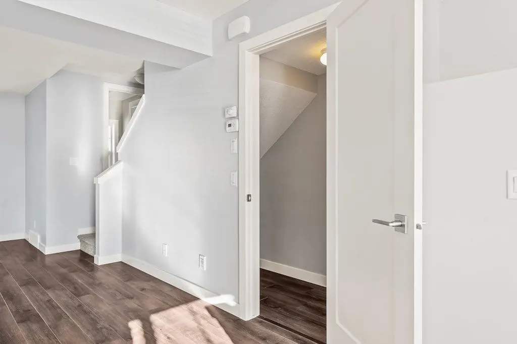 4 Evanscrest Gardens NW Calgary AB T3P 0S1