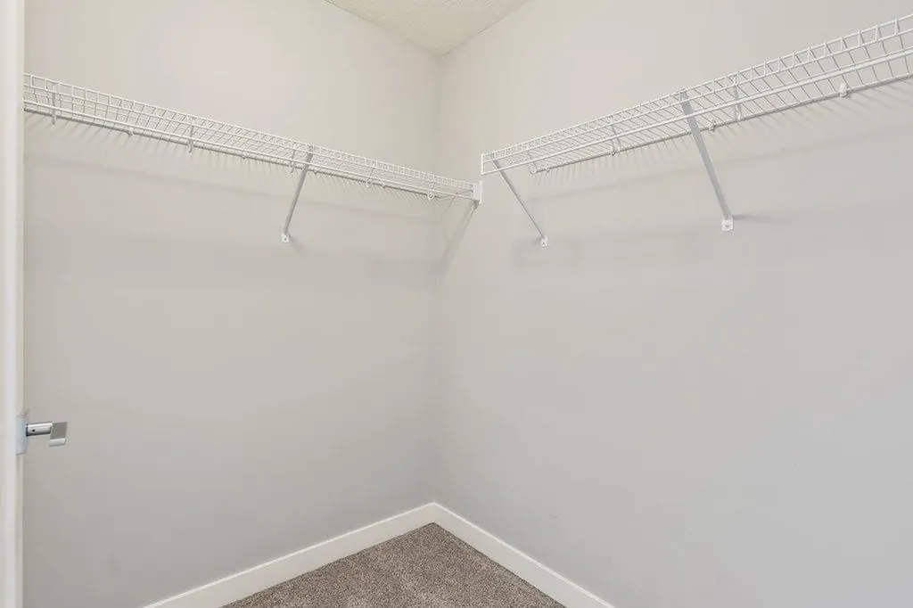4 Evanscrest Gardens NW Calgary AB T3P 0S1
