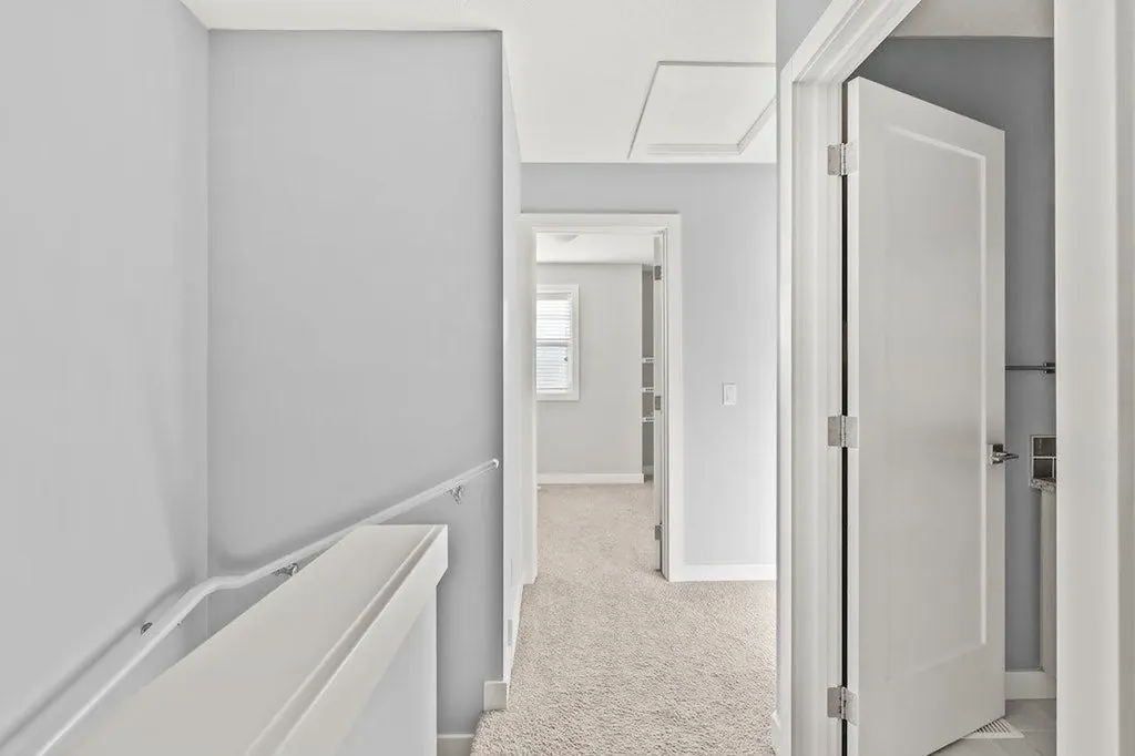 4 Evanscrest Gardens NW Calgary AB T3P 0S1