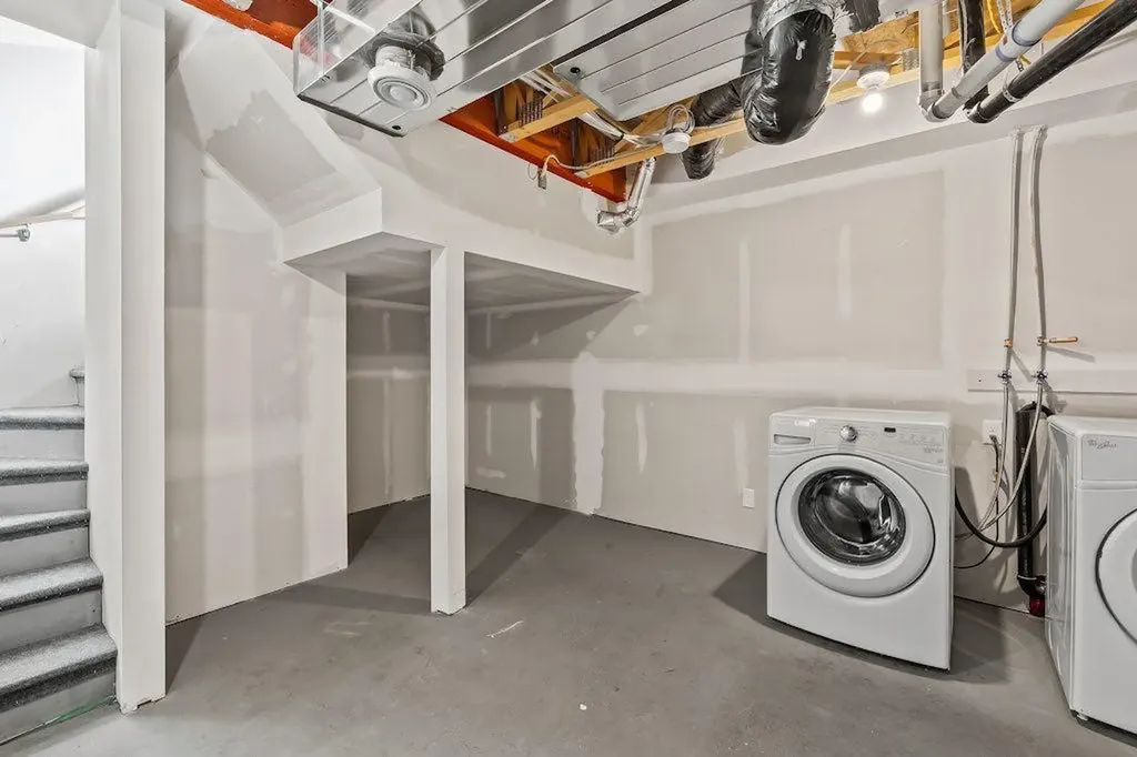 4 Evanscrest Gardens NW Calgary AB T3P 0S1