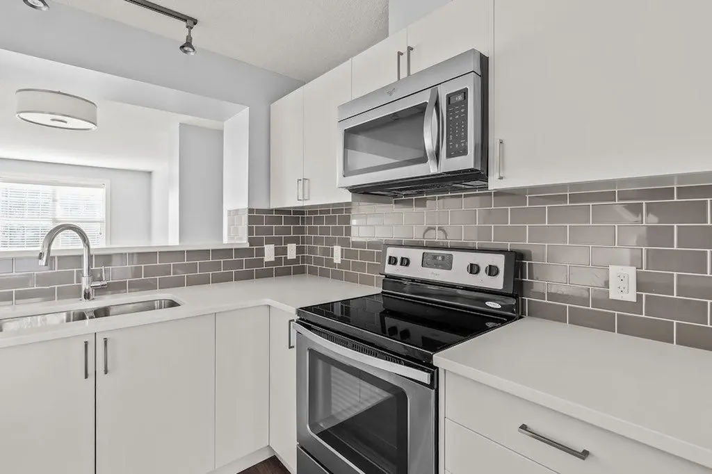 4 Evanscrest Gardens NW Calgary AB T3P 0S1