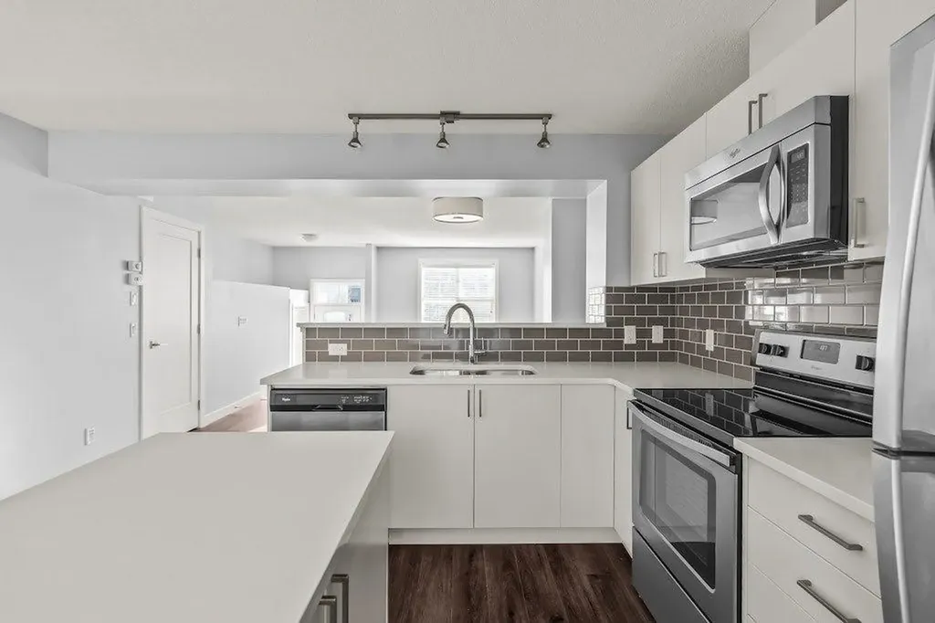 4 Evanscrest Gardens NW Calgary AB T3P 0S1