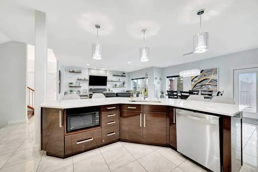 1703 56 Avenue Lloydminster AB T9V 3L5