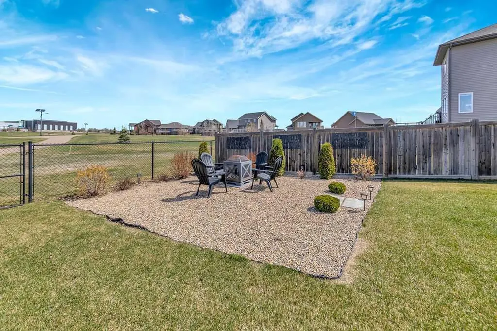 1703 56 Avenue Lloydminster AB T9V 3L5