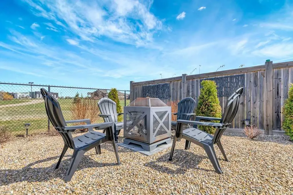 1703 56 Avenue Lloydminster AB T9V 3L5