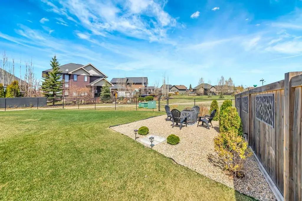 1703 56 Avenue Lloydminster AB T9V 3L5