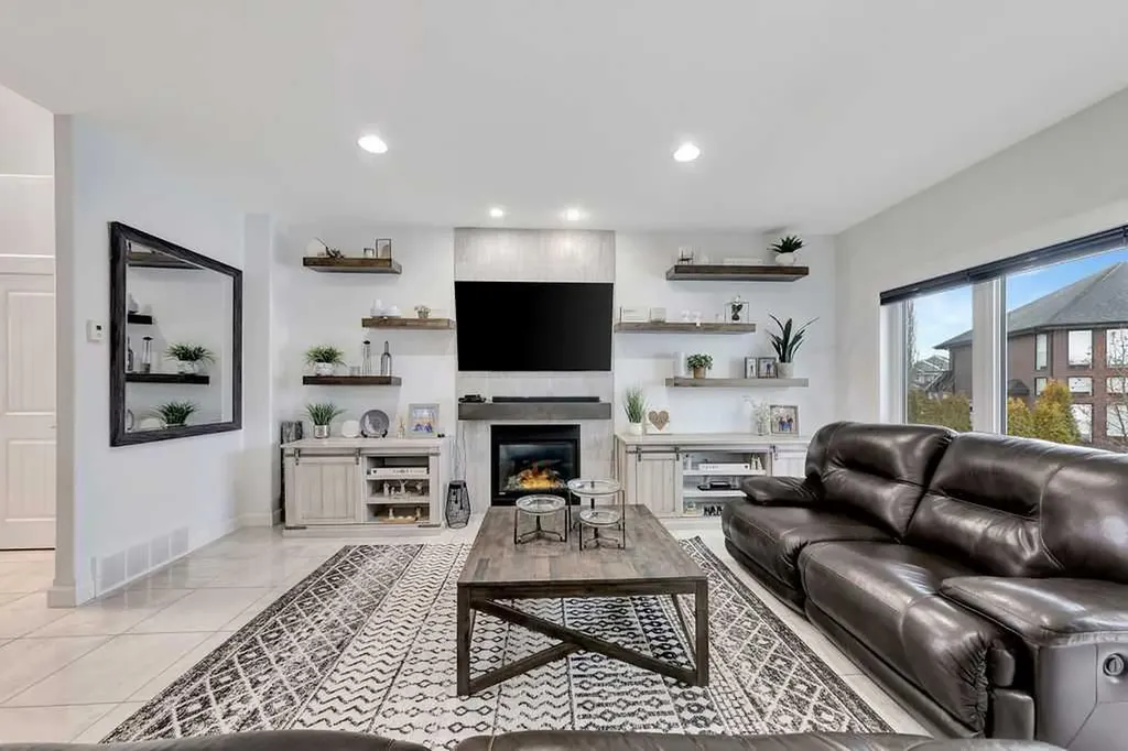 1703 56 Avenue Lloydminster AB T9V 3L5