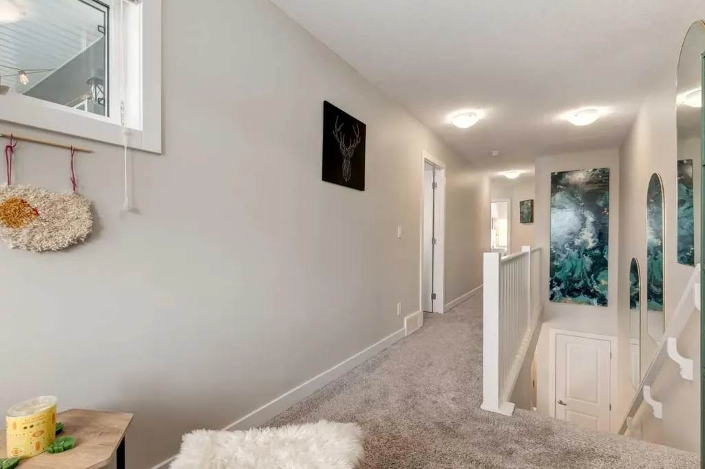 212 Crestbrook Common SW Calgary AB T3B 6L1