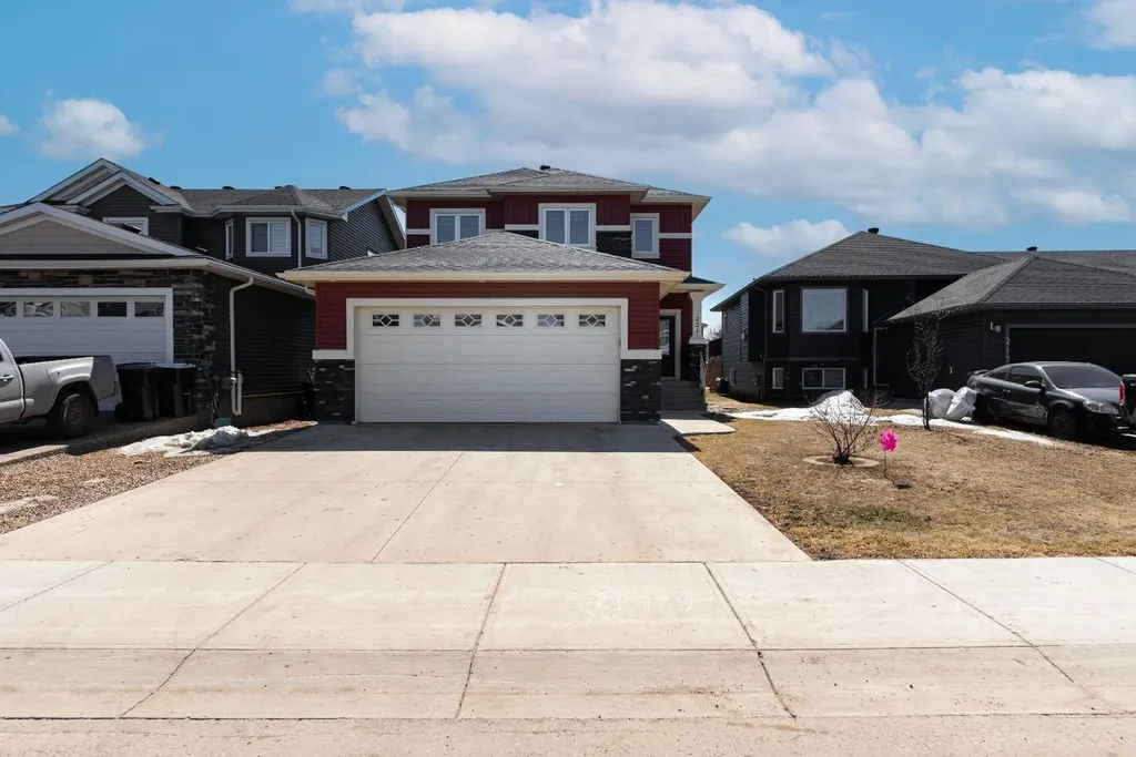 221 Warren Way Fort Mcmurray AB T9H 5H9