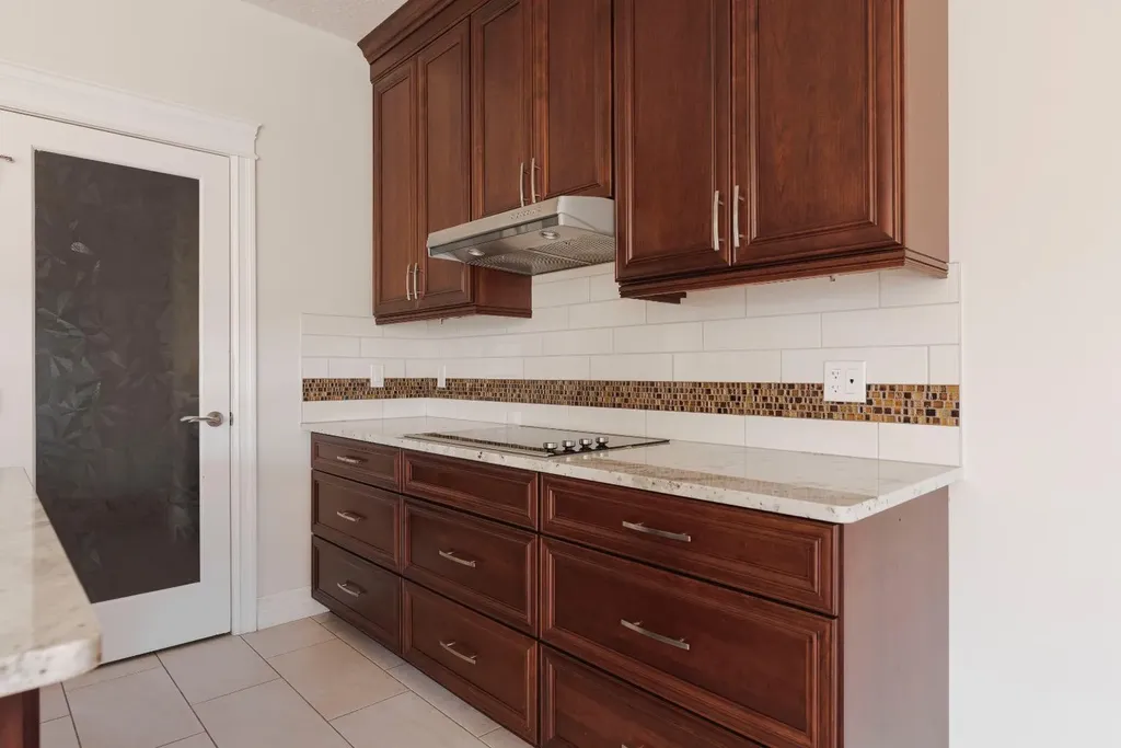 221 Warren Way Fort Mcmurray AB T9H 5H9