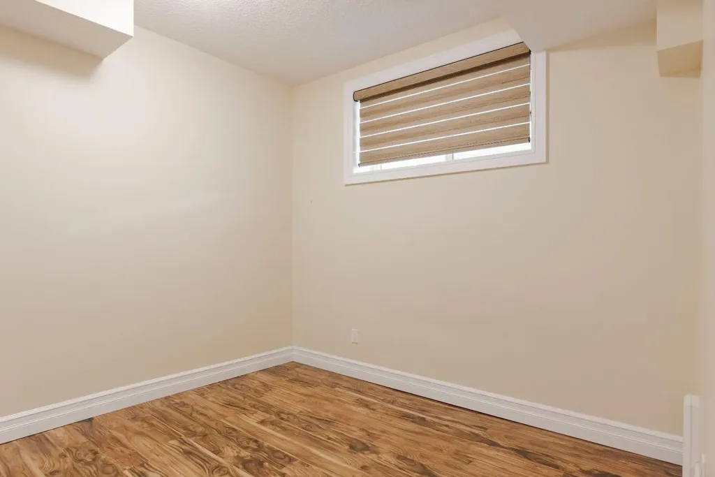 221 Warren Way Fort Mcmurray AB T9H 5H9