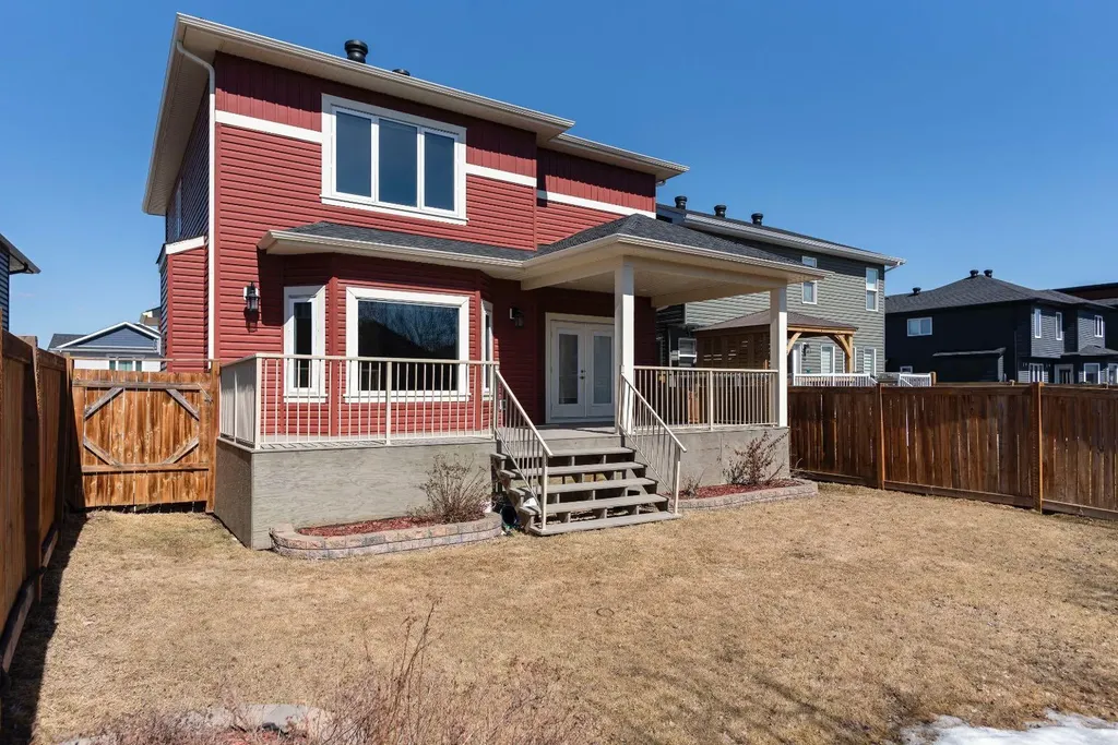 221 Warren Way Fort Mcmurray AB T9H 5H9