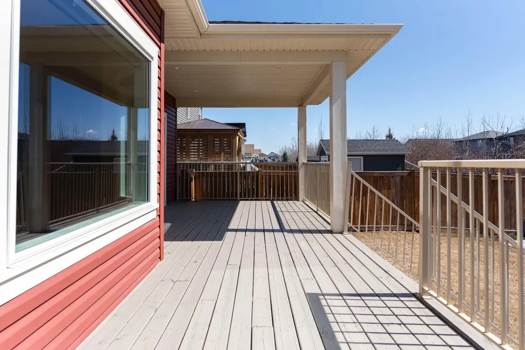221 Warren Way Fort Mcmurray AB T9H 5H9