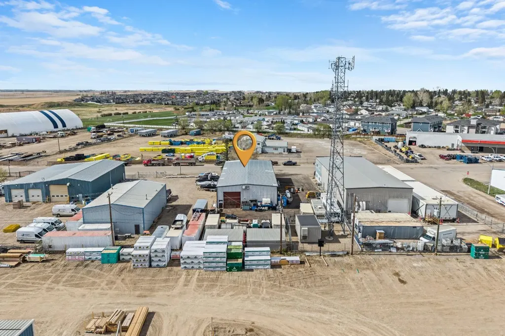 1020 Laut Avenue Crossfield AB T0M 0S0