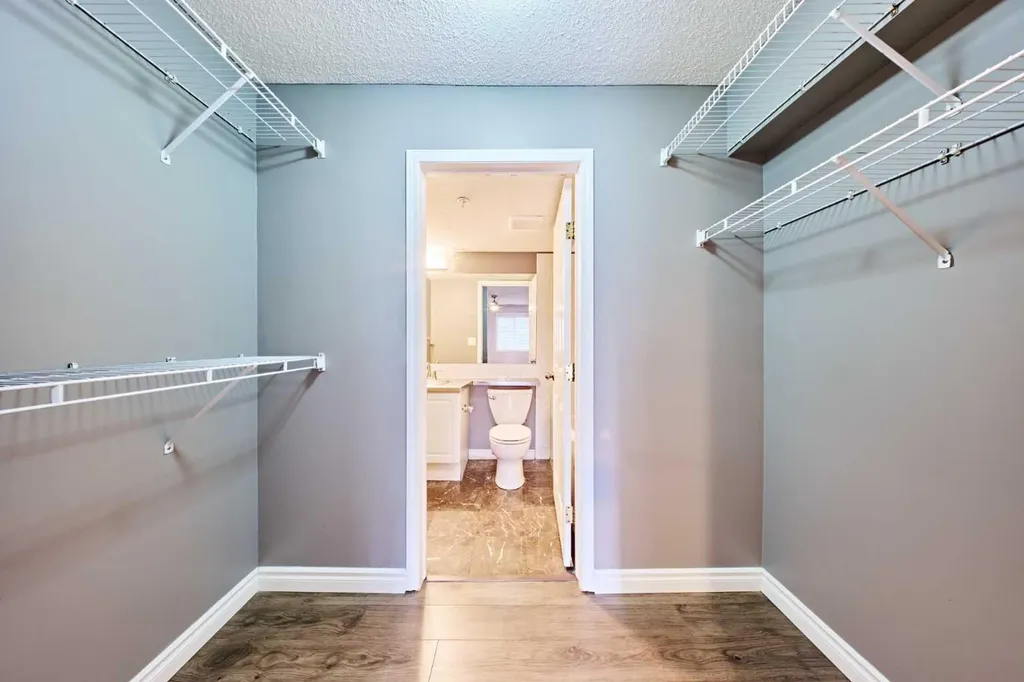 126 14 Avenue SW Calgary AB T2R0L9