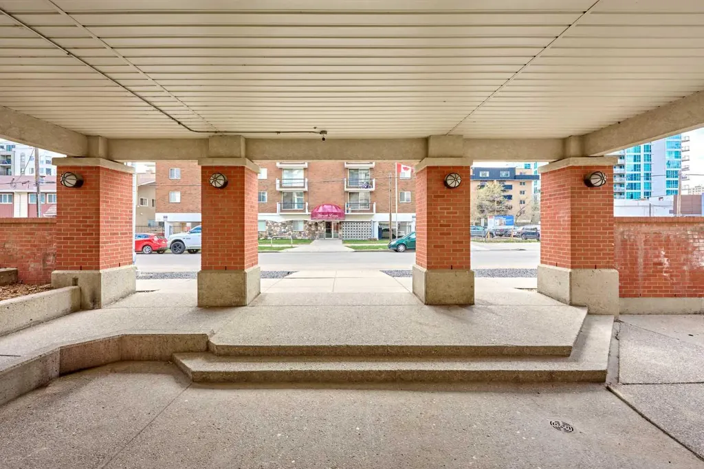 126 14 Avenue SW Calgary AB T2R0L9