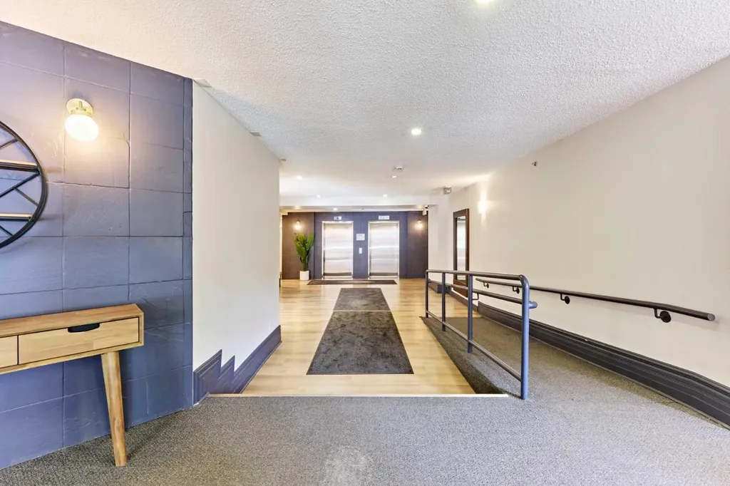 126 14 Avenue SW Calgary AB T2R0L9