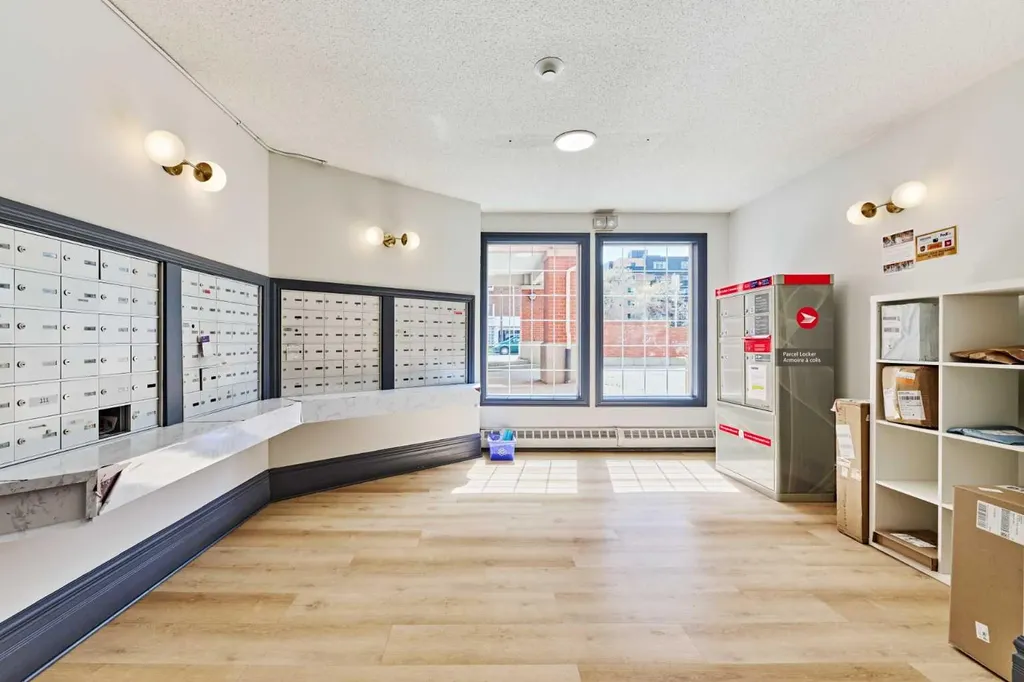 126 14 Avenue SW Calgary AB T2R0L9