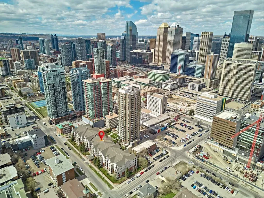 126 14 Avenue SW Calgary AB T2R0L9