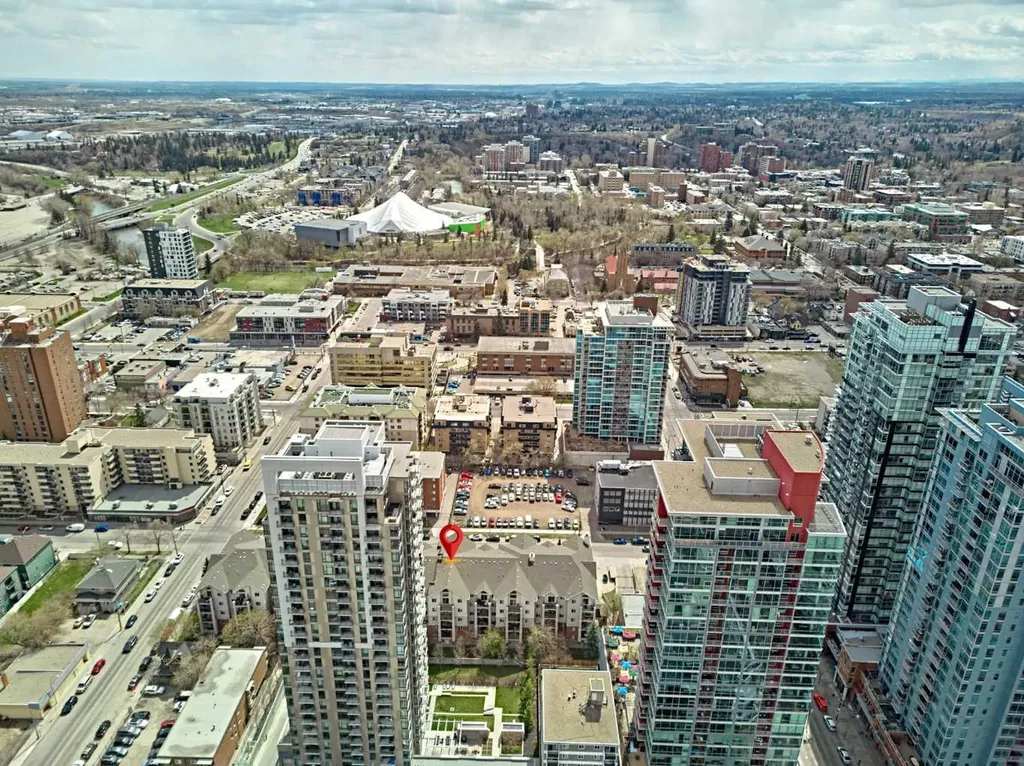 126 14 Avenue SW Calgary AB T2R0L9