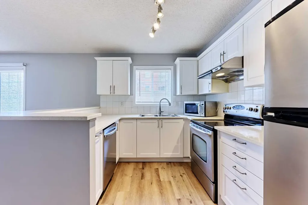126 14 Avenue SW Calgary AB T2R0L9