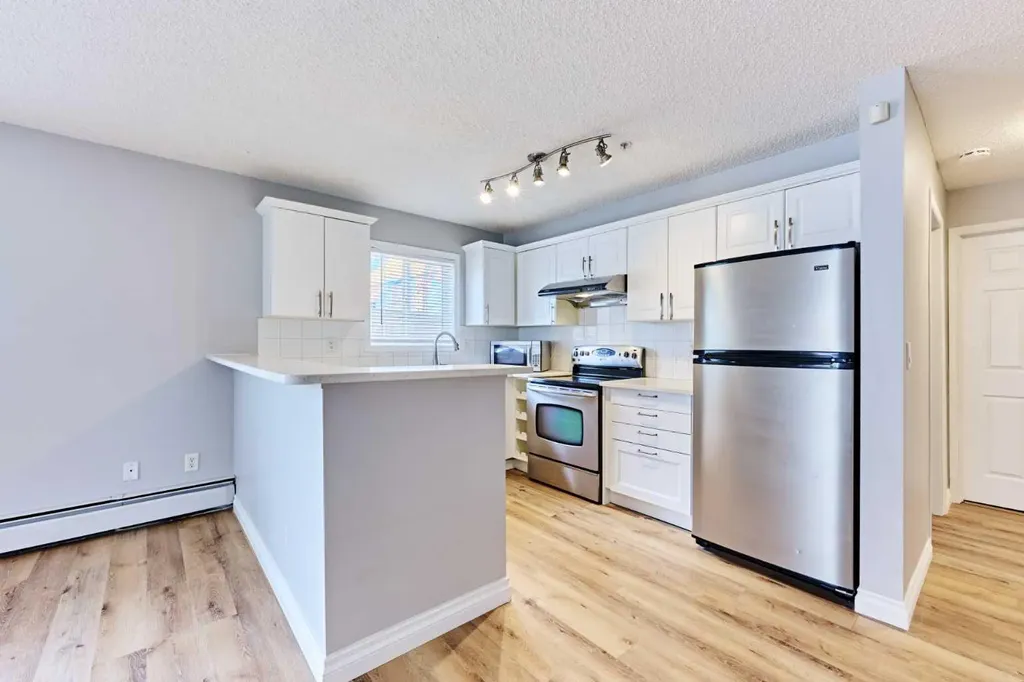 126 14 Avenue SW Calgary AB T2R0L9