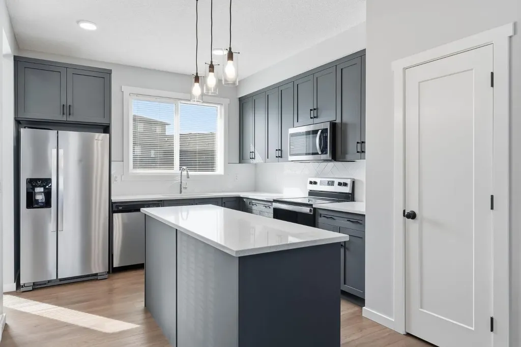 141 Belmont Drive SW Calgary AB T2X4Z7