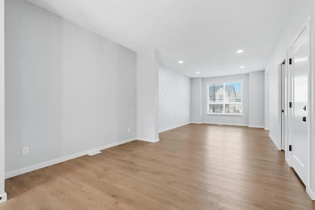 141 Belmont Drive SW Calgary AB T2X4Z7