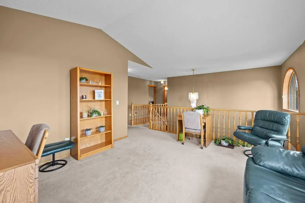 30 Gleneagles View Cochrane AB T0L 0W2