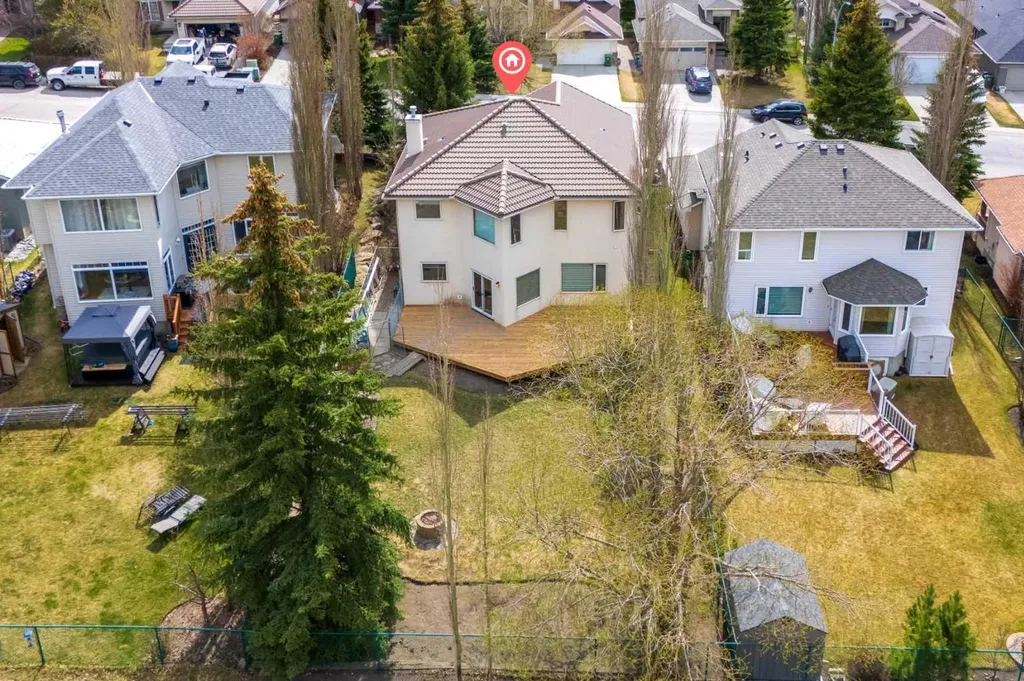 30 Gleneagles View Cochrane AB T0L 0W2