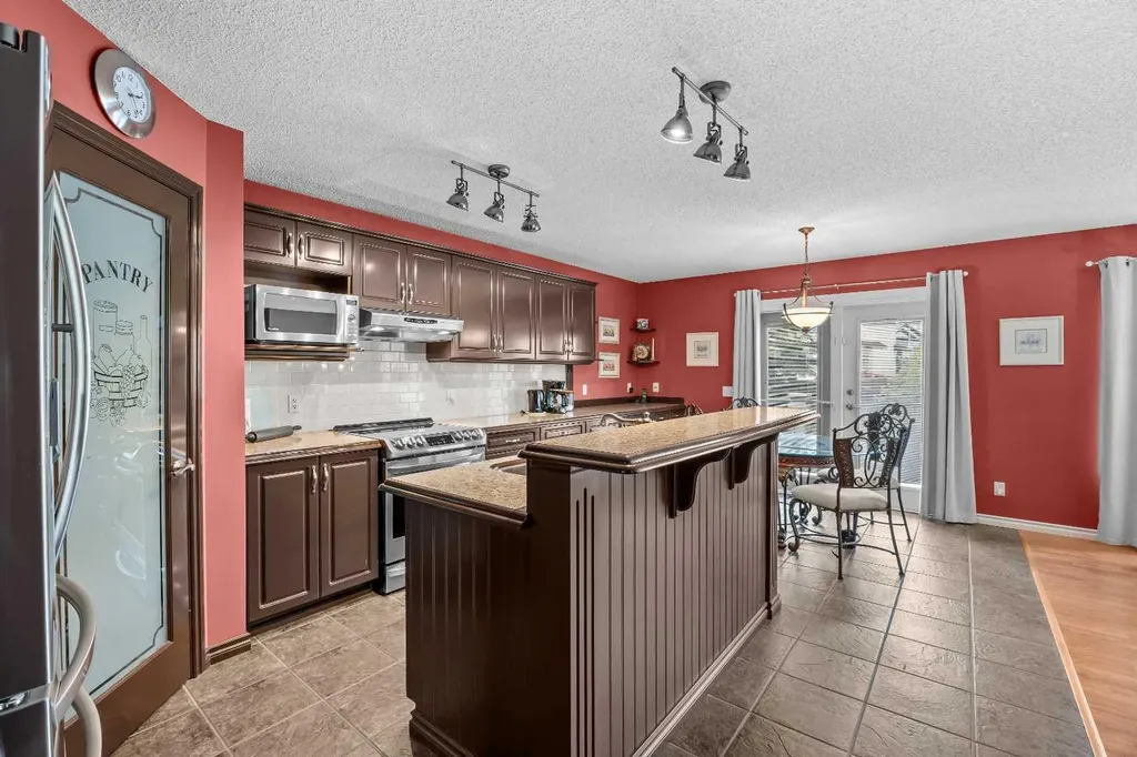 11178 Hidden Valley Drive NW Calgary AB T3A 6C7