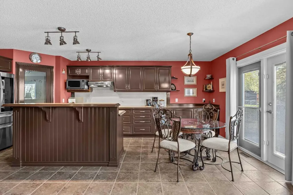 11178 Hidden Valley Drive NW Calgary AB T3A 6C7