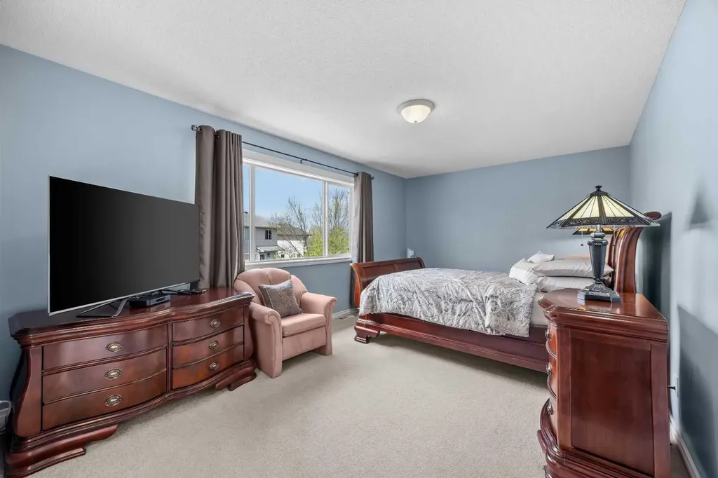 11178 Hidden Valley Drive NW Calgary AB T3A 6C7