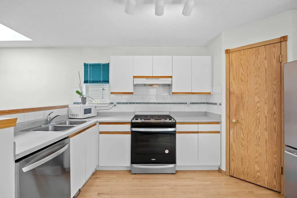 242 Hidden Spring Mews NW Calgary AB T3A 5N3