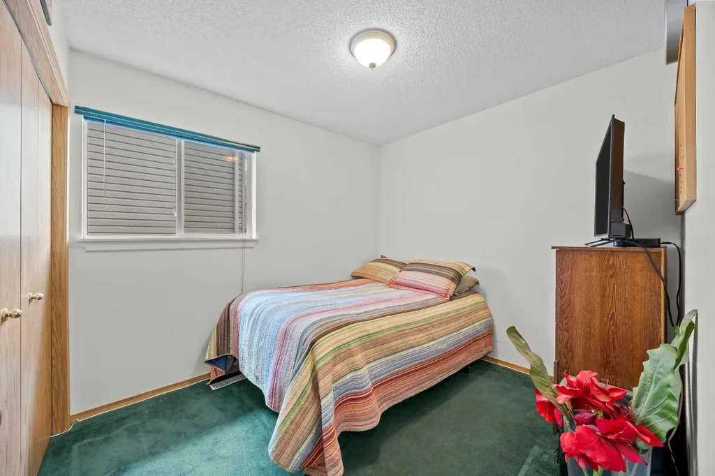 242 Hidden Spring Mews NW Calgary AB T3A 5N3