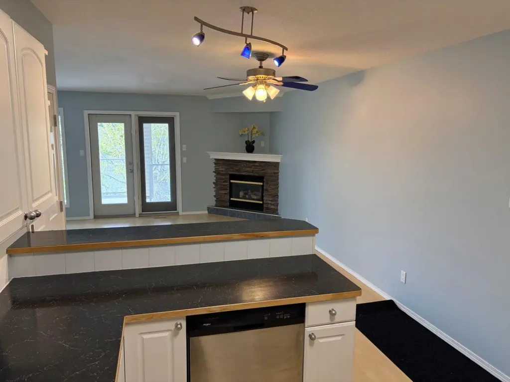 23 Chilcotin Lane W Lethbridge AB T1K 7S2