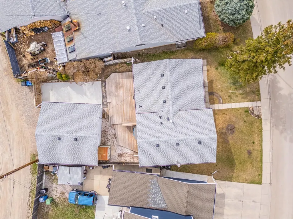 5207 5 Avenue SE Calgary AB T2A4X9