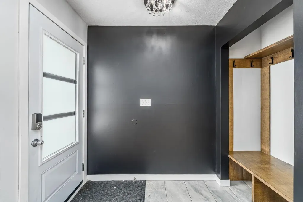 5207 5 Avenue SE Calgary AB T2A4X9