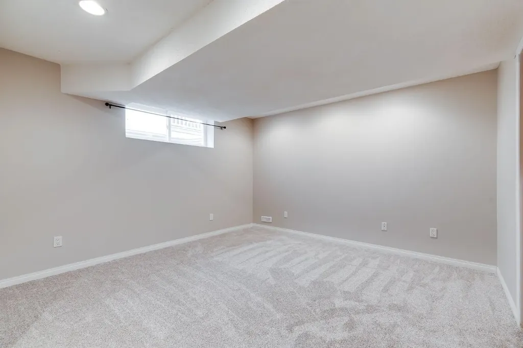 1813 Sagewood Link SW Airdrie AB T4B 3B3