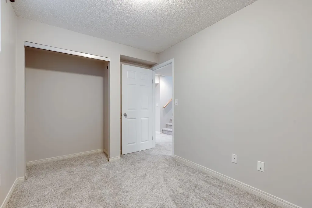 1813 Sagewood Link SW Airdrie AB T4B 3B3