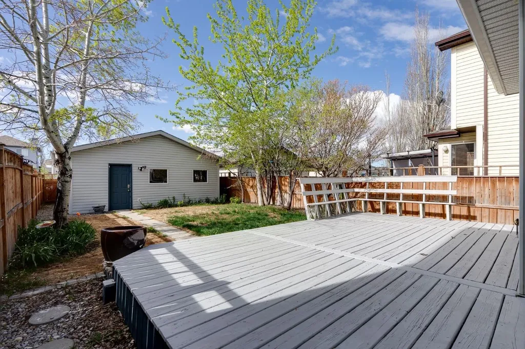 1813 Sagewood Link SW Airdrie AB T4B 3B3