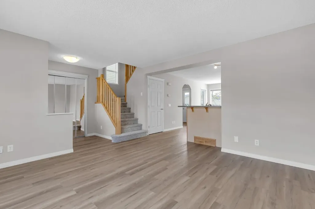 1813 Sagewood Link SW Airdrie AB T4B 3B3