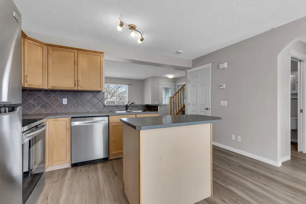 1813 Sagewood Link SW Airdrie AB T4B 3B3