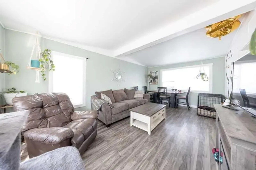 5308 57 Street Lloydminster AB T9V2A3