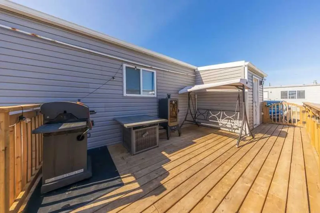 5308 57 Street Lloydminster AB T9V2A3