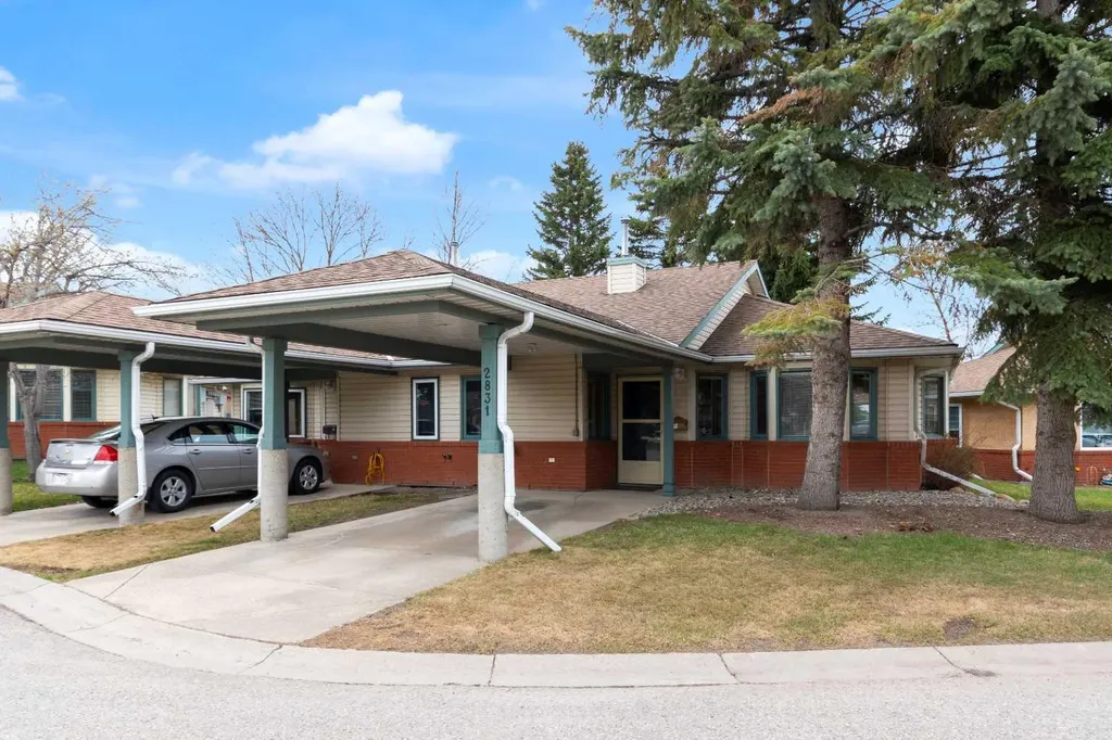 2831 Dovely Park SE Calgary AB T2B 3G3